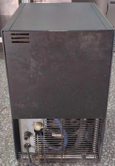 Παγομηχανή Ψεκασμού Συμπαγές Παγάκι 21Kg/24h Με Αποθήκη 4Kg 34x40x59Cm BREMA Μεταχειρισμένη